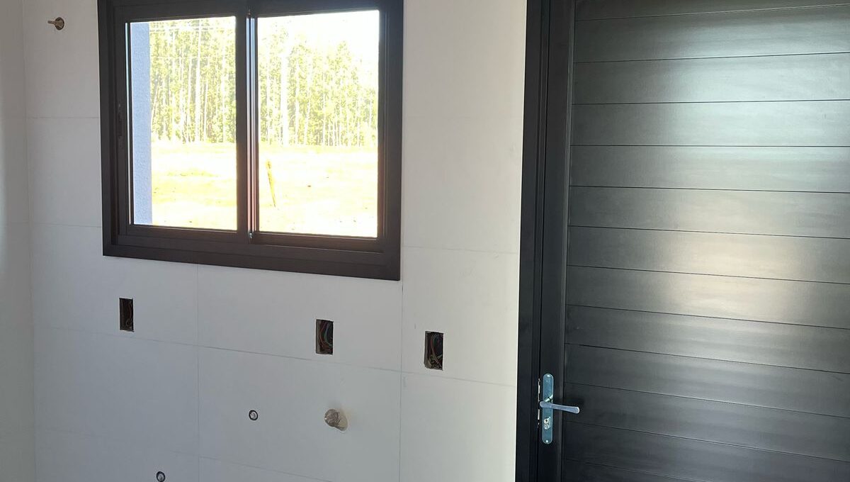 WhatsApp Image 2025-10-15 at 16.41.48 (1)