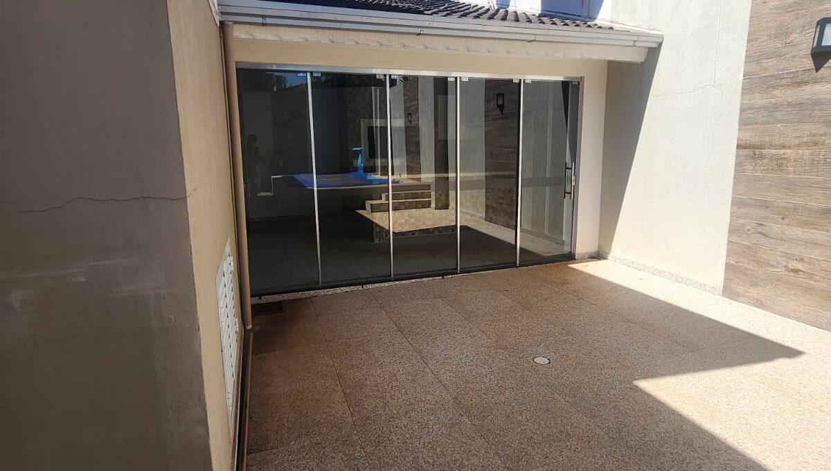 WhatsApp Image 2025-12-05 at 09.15.38 (1)